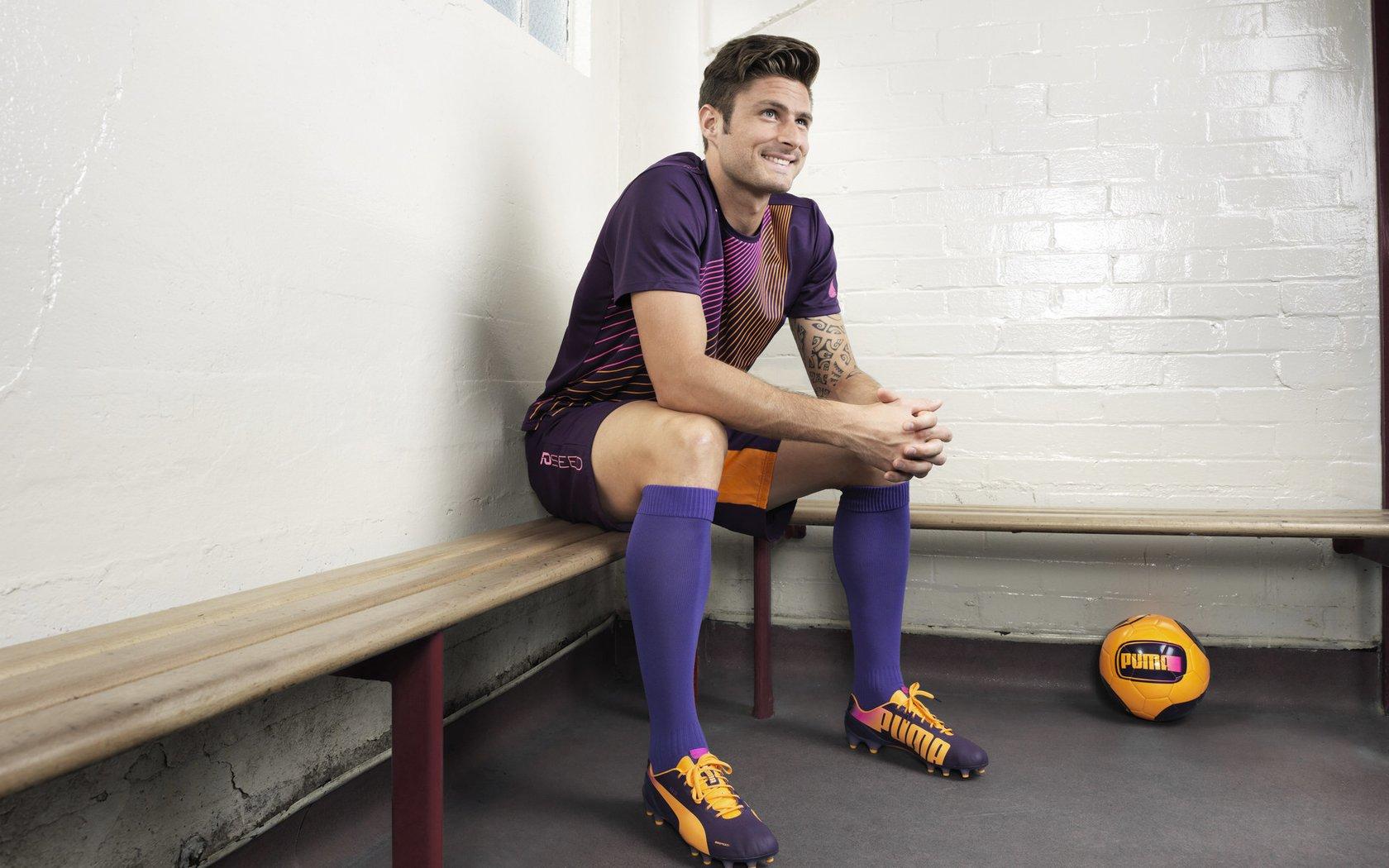 湖人主场爆冷不敌马刺，战绩滑落至西部第四